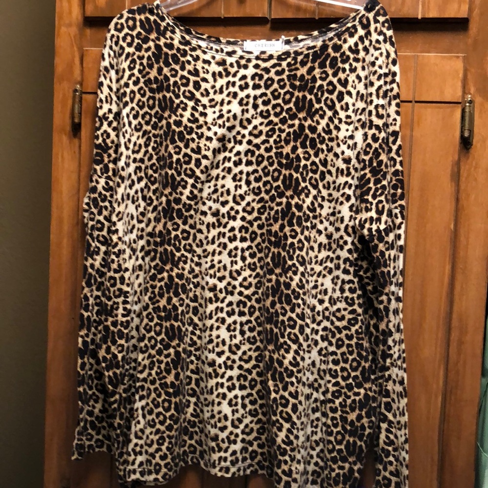 NWT leopard by Cherish Boutique real nice like new